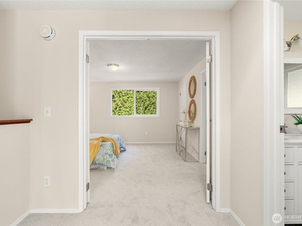 19541 129th Court NE, Bothell WA 98011