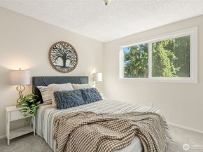 19541 129th Court NE, Bothell WA 98011