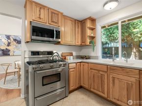 19541 129th Court NE, Bothell WA 98011