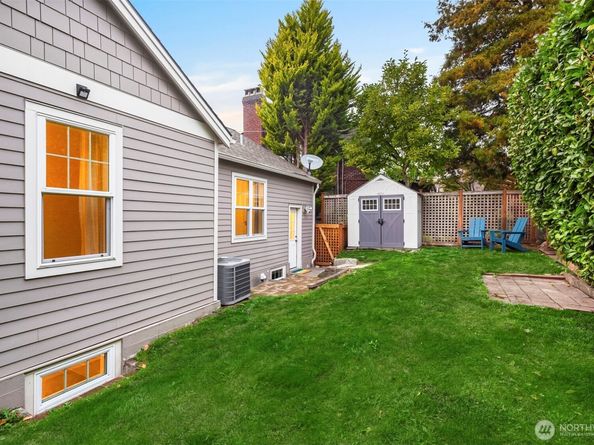 2006 28th Avenue W, Seattle WA 98199