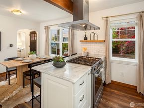 2006 28th Avenue W, Seattle WA 98199