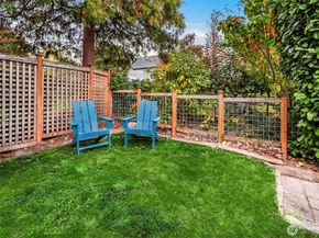 2006 28th Avenue W, Seattle WA 98199