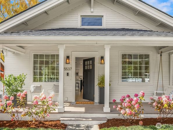 5537 29th Avenue NE, Seattle WA 98105