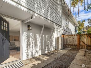 5537 29th Avenue NE, Seattle WA 98105