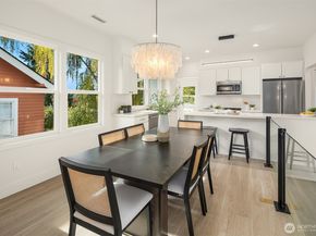 5537 29th Avenue NE, Seattle WA 98105