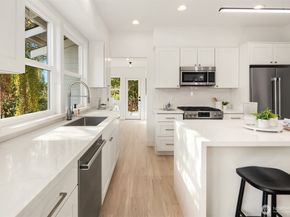 5537 29th Avenue NE, Seattle WA 98105