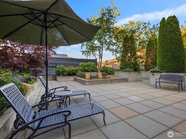 812 5th Avenue N 105, Seattle WA 98109