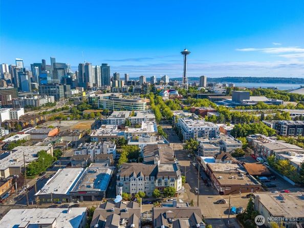 812 5th Avenue N 105, Seattle WA 98109