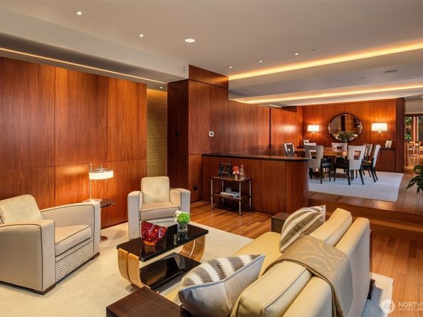 415 Shoreland Drive SE, Bellevue WA 98004