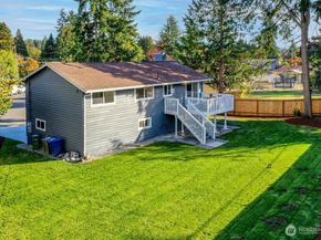 1103 Vashon Court NE, Renton WA 98059