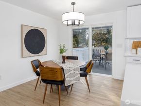 1103 Vashon Court NE, Renton WA 98059