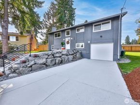 1103 Vashon Court NE, Renton WA 98059