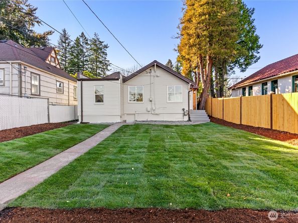 7310 SW 35th Avenue, Seattle WA 98126