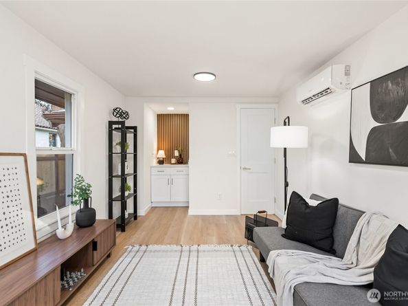 7310 SW 35th Avenue, Seattle WA 98126
