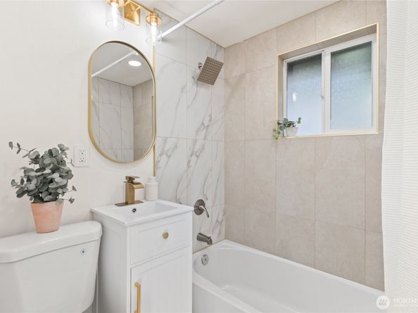 7310 SW 35th Avenue, Seattle WA 98126