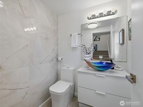 1213 N 43rd Street, Seattle WA 98103