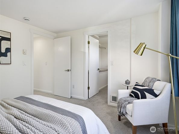 1213 N 43rd Street, Seattle WA 98103