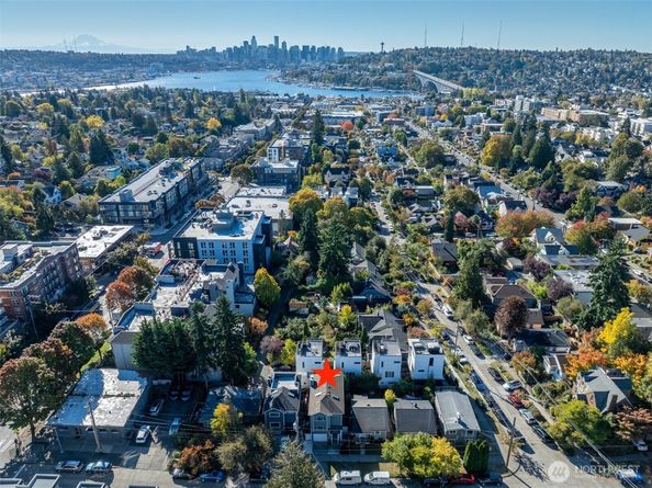 1213 N 43rd Street, Seattle WA 98103