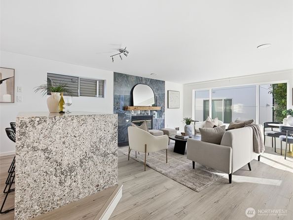 1213 N 43rd Street, Seattle WA 98103