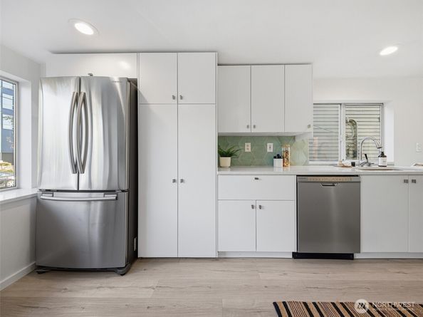 1213 N 43rd Street, Seattle WA 98103