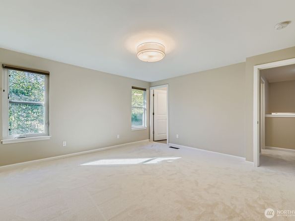 17217 NE 14th Street, Bellevue WA 98008