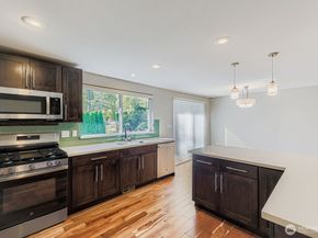 17217 NE 14th Street, Bellevue WA 98008