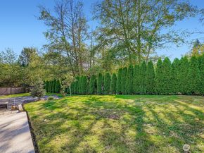 17217 NE 14th Street, Bellevue WA 98008
