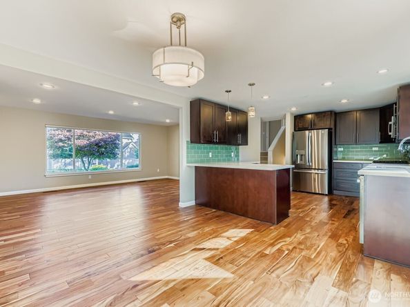 17217 NE 14th Street, Bellevue WA 98008