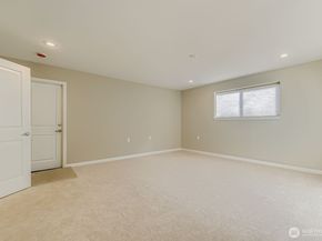 17217 NE 14th Street, Bellevue WA 98008