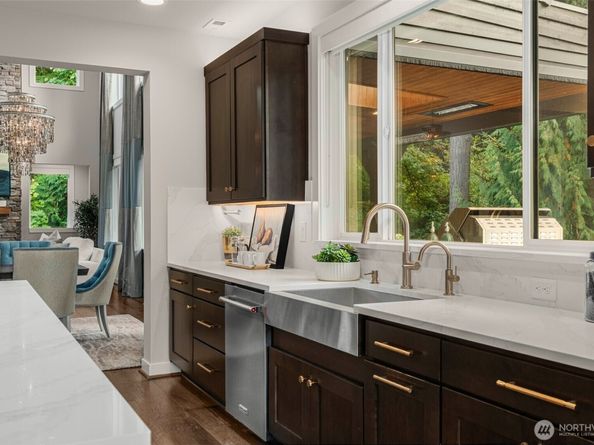 10037 NE 162nd Street, Bothell WA 98011