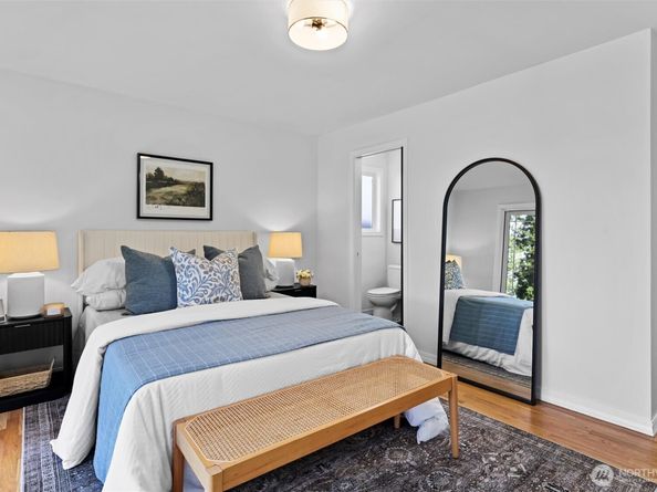4645 116th Avenue SE, Bellevue WA 98006
