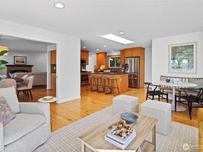 4645 116th Avenue SE, Bellevue WA 98006