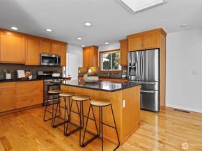 4645 116th Avenue SE, Bellevue WA 98006