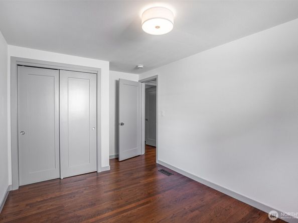 4602 SW Cloverdale Street, Seattle WA 98136
