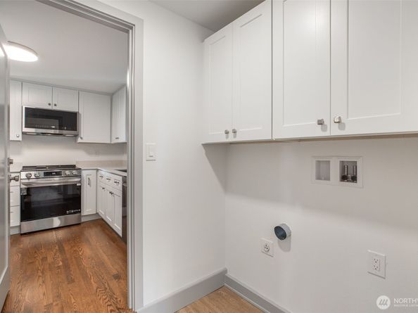 4602 SW Cloverdale Street, Seattle WA 98136