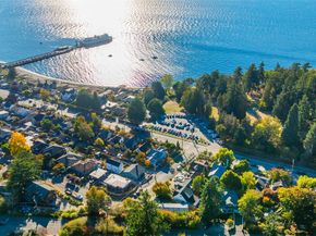 4602 SW Cloverdale Street, Seattle WA 98136