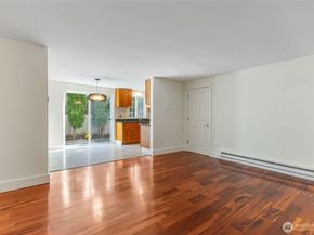 633 NW 85th Street 101, Seattle WA 98117