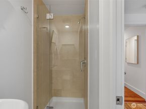 633 NW 85th Street 101, Seattle WA 98117