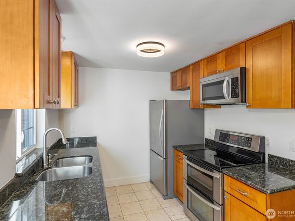 633 NW 85th Street 101, Seattle WA 98117