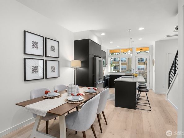 9211 D Densmore Avenue N, Seattle WA 98103