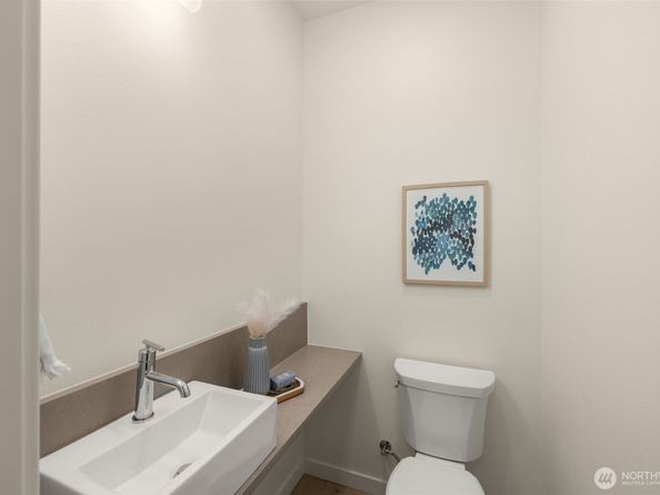 9211 D Densmore Avenue N, Seattle WA 98103