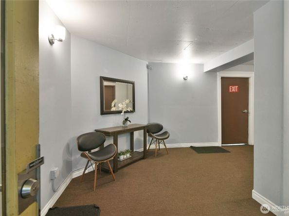700 N 160th Street A314, Shoreline WA 98133