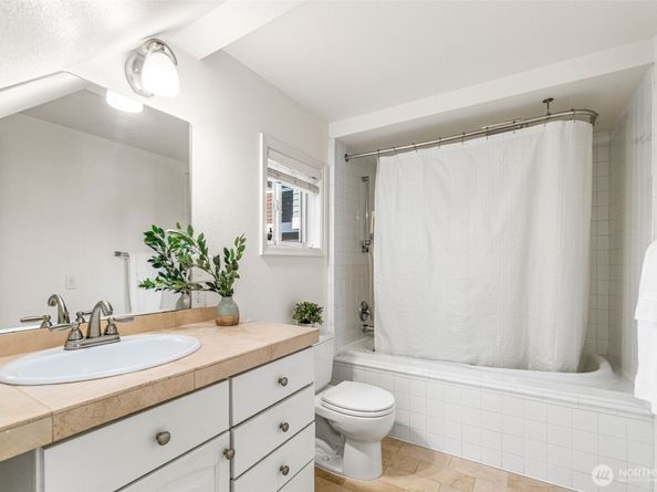 3034 31st Avenue W A, Seattle WA 98199