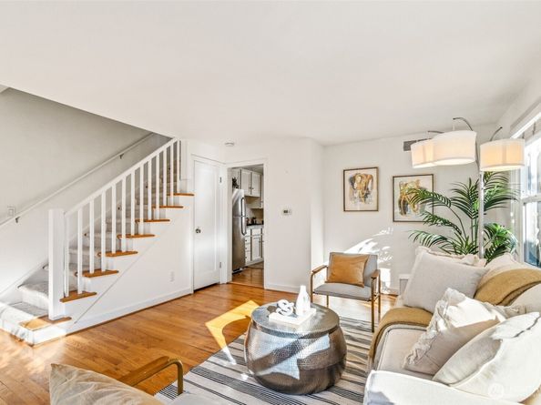 3034 31st Avenue W A, Seattle WA 98199