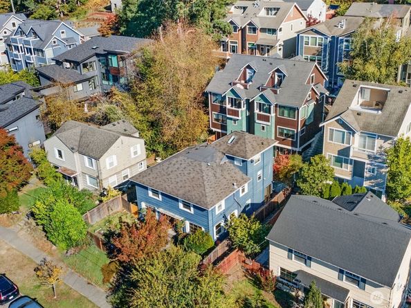 3034 31st Avenue W A, Seattle WA 98199