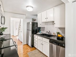 3034 31st Avenue W A, Seattle WA 98199