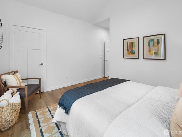 9218 4th Avenue NW, Seattle WA 98117