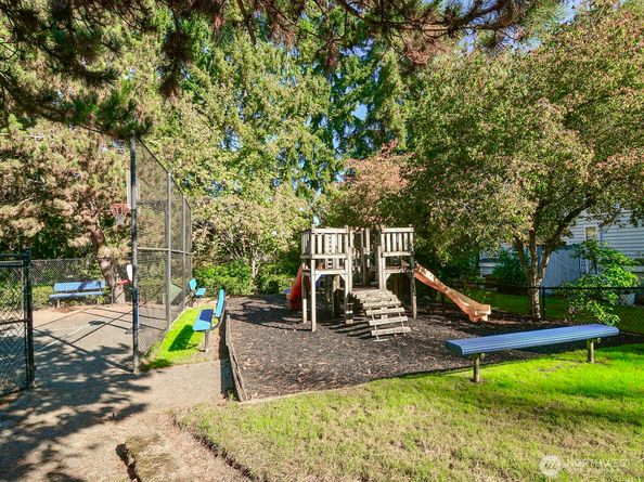 21504 50th Avenue W C3, Mountlake Terrace WA 98043