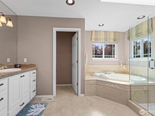 102 Stone Ridge Drive, Snohomish WA 98290