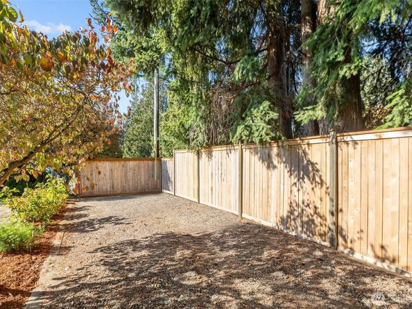 102 Stone Ridge Drive, Snohomish WA 98290